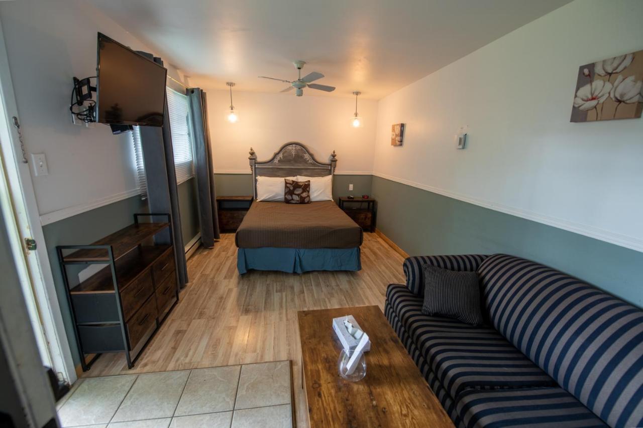 Fleur De Lys Motel 2*