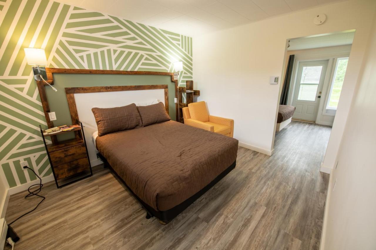 Fleur De Lys Motel